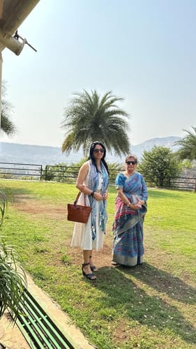 Customer photo review of Pashtush Women'S Soft Bamboo Scarf, Casual Shawls, Stoles, Wraps (Soft Bamboo) - Paisely Garden
