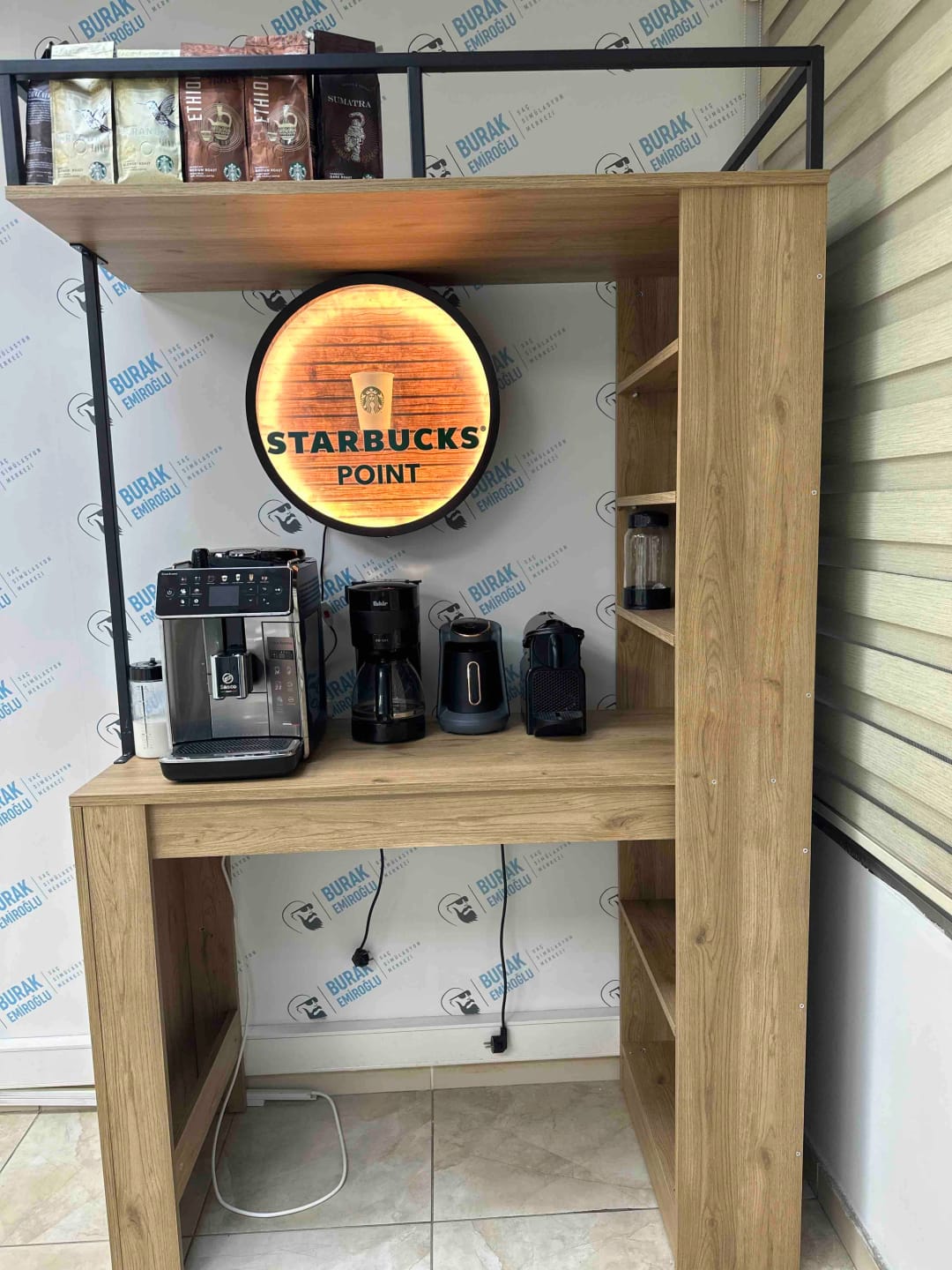 Customer photo review of Rani JA117 Bar Masası Raflı Mutfak Yemek Masası Sepet Ceviz