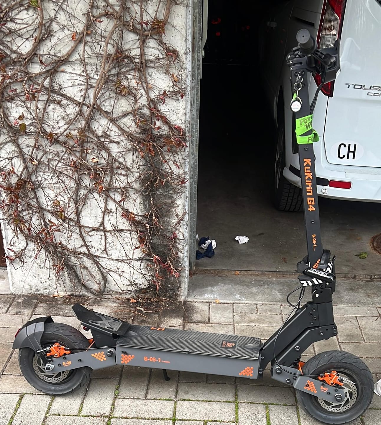 Customer photo review of KuKirin G4 Electric Scooter