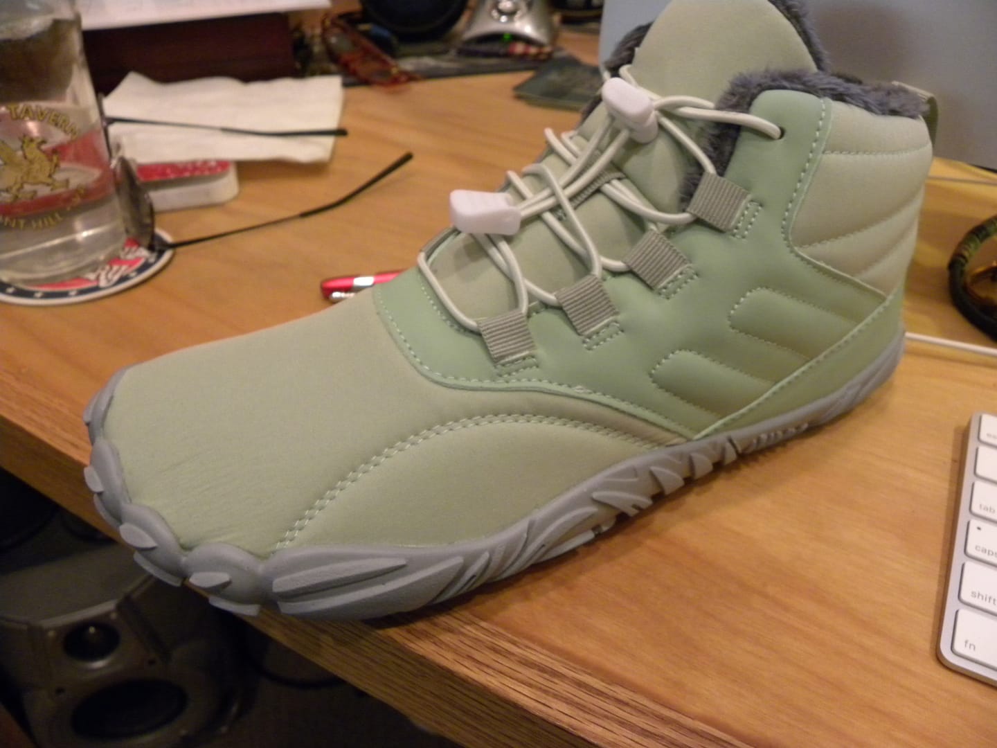 Customer photo review of Caspar Pro - Non-slip & Water-Resistant Winter Barefoot Shoe