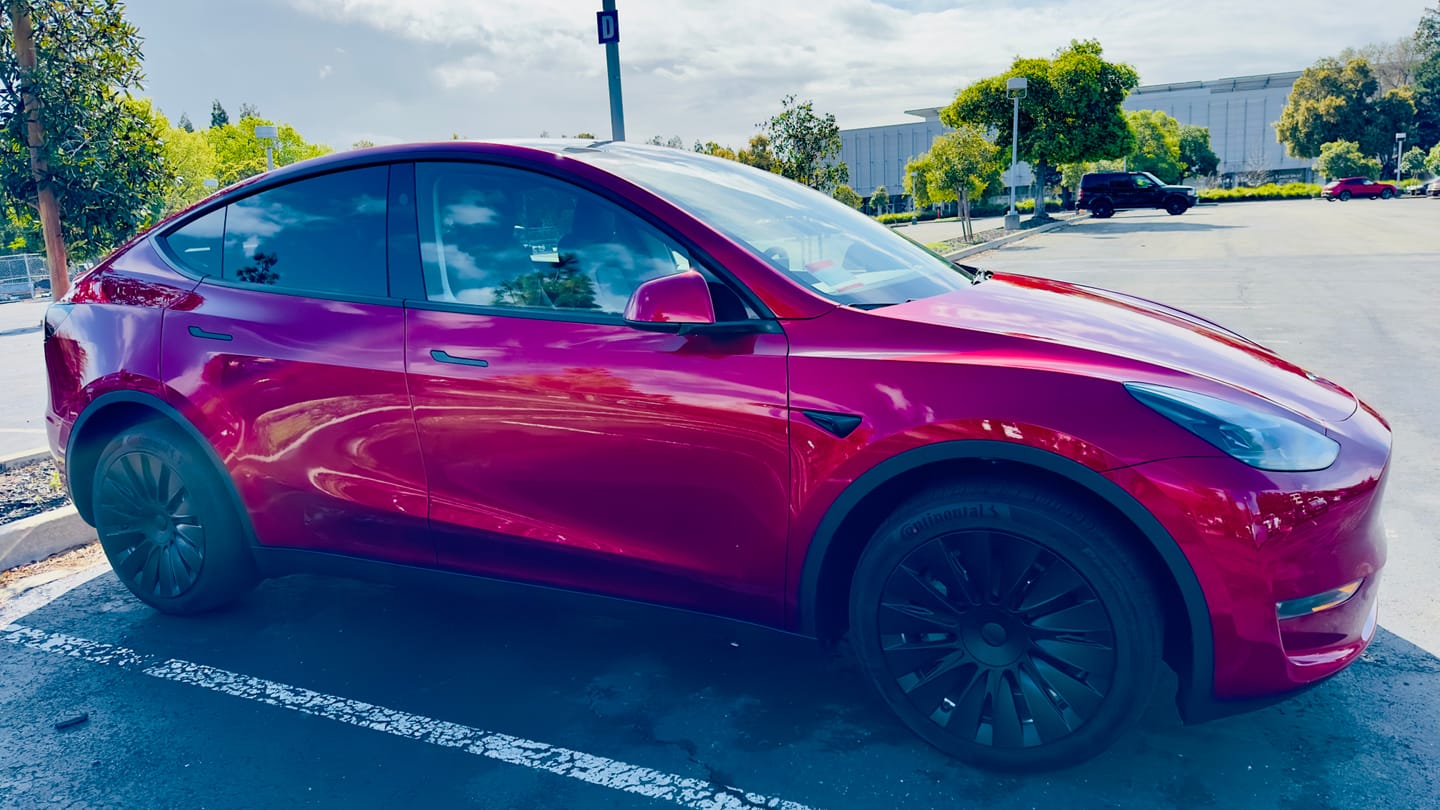 Customer photo review of TESPLUS 19'' Blade Style Wheel Cover for Model Y