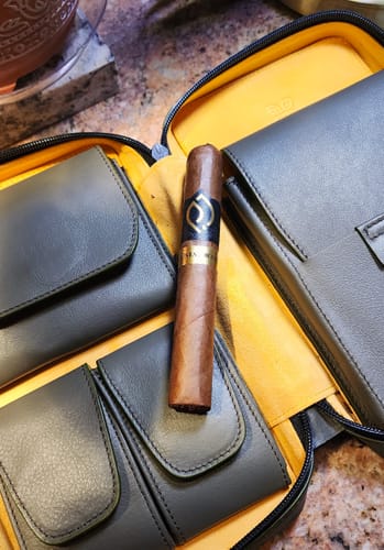 Customer photo review of Los Estoico 54 Maduro Mix Pack