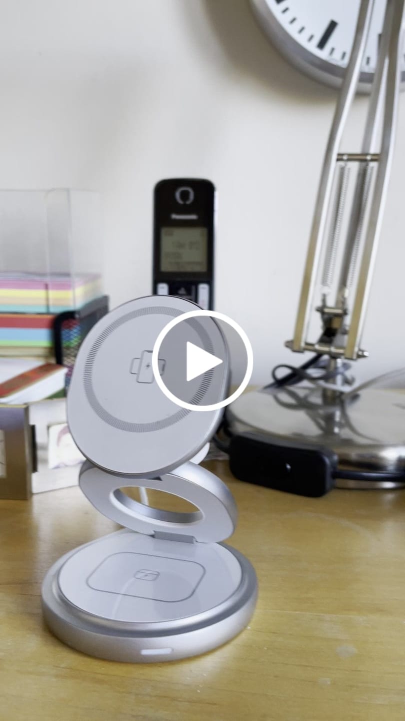 Customer video review of MagFold Twist Qi2