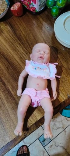 Customer photo review of Prematura reborn femmina addormentata bocca aperta 32cm / 1.1kg 100% silicone morbido - NOVA