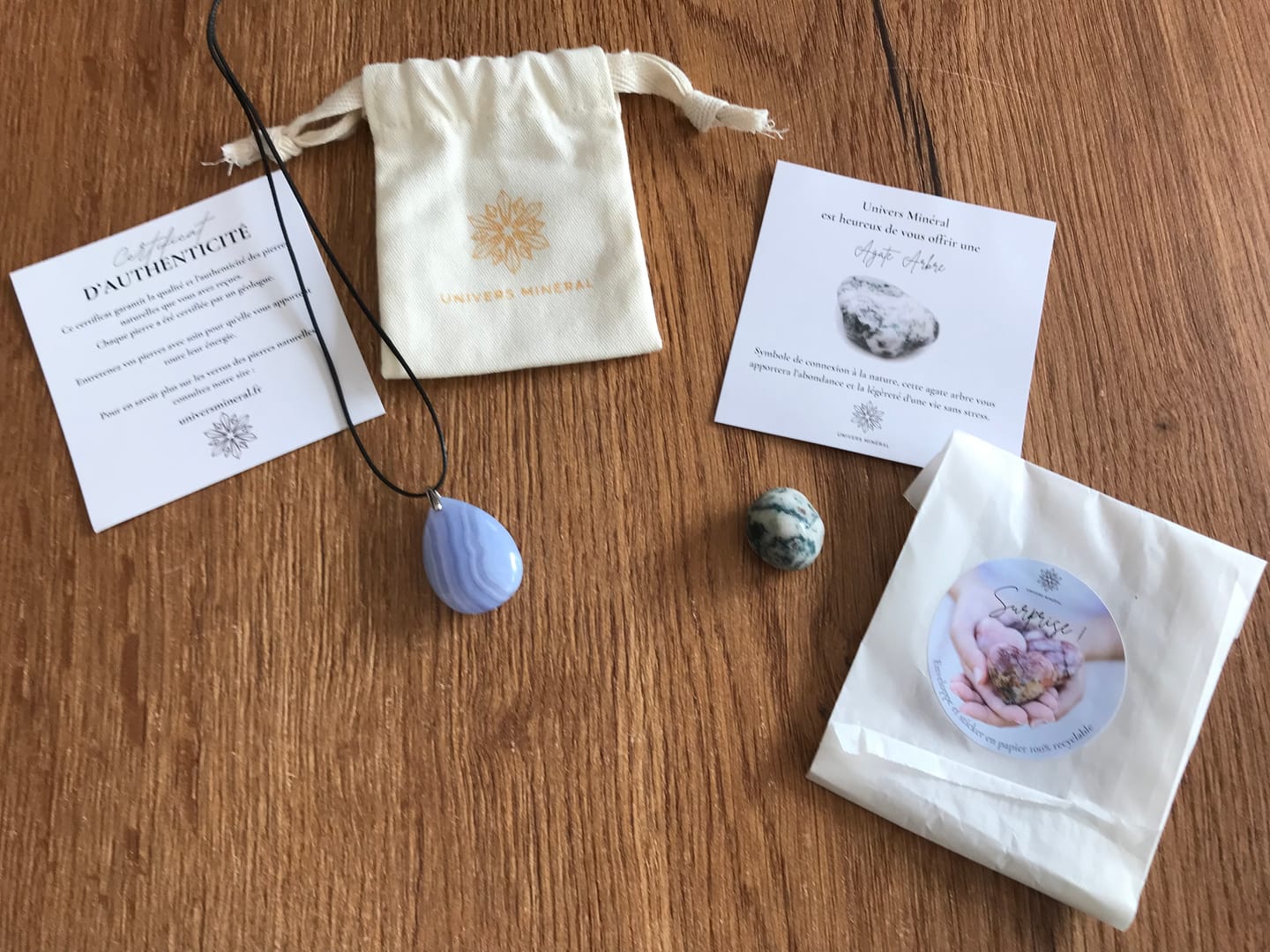 Customer photo review of Pendentif en Calcédoine