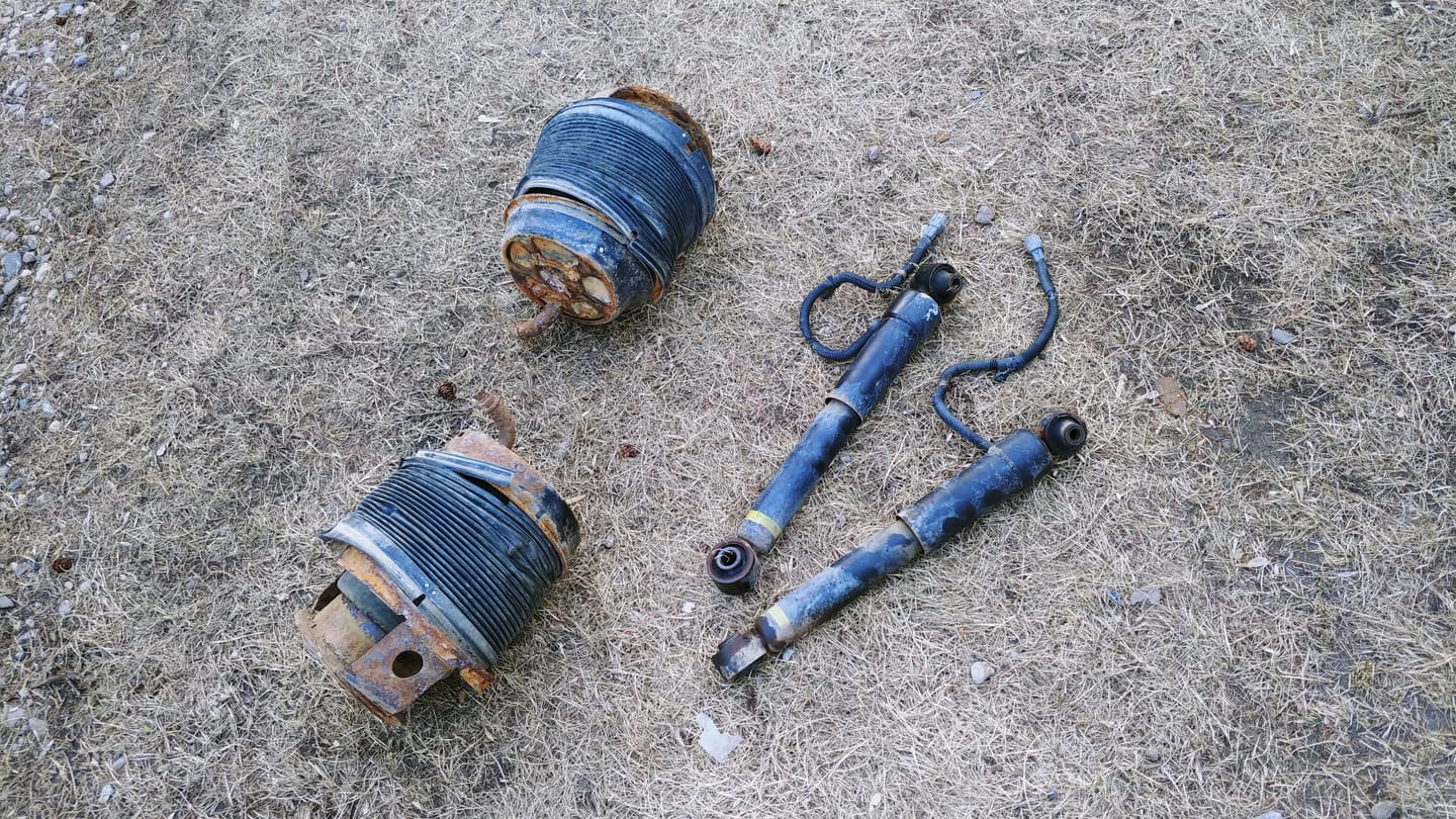 Customer photo review of 2008-2022 Toyota Sequoia Rear Air Suspension Conversion/Delete Kit (TR3RB)