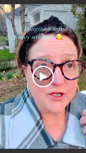 Customer video review of NATALIE coat Ocean Blue Plaid