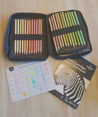 Customer photo review of 120 Teiliges Buntstift Set Im Reißverschlussetui