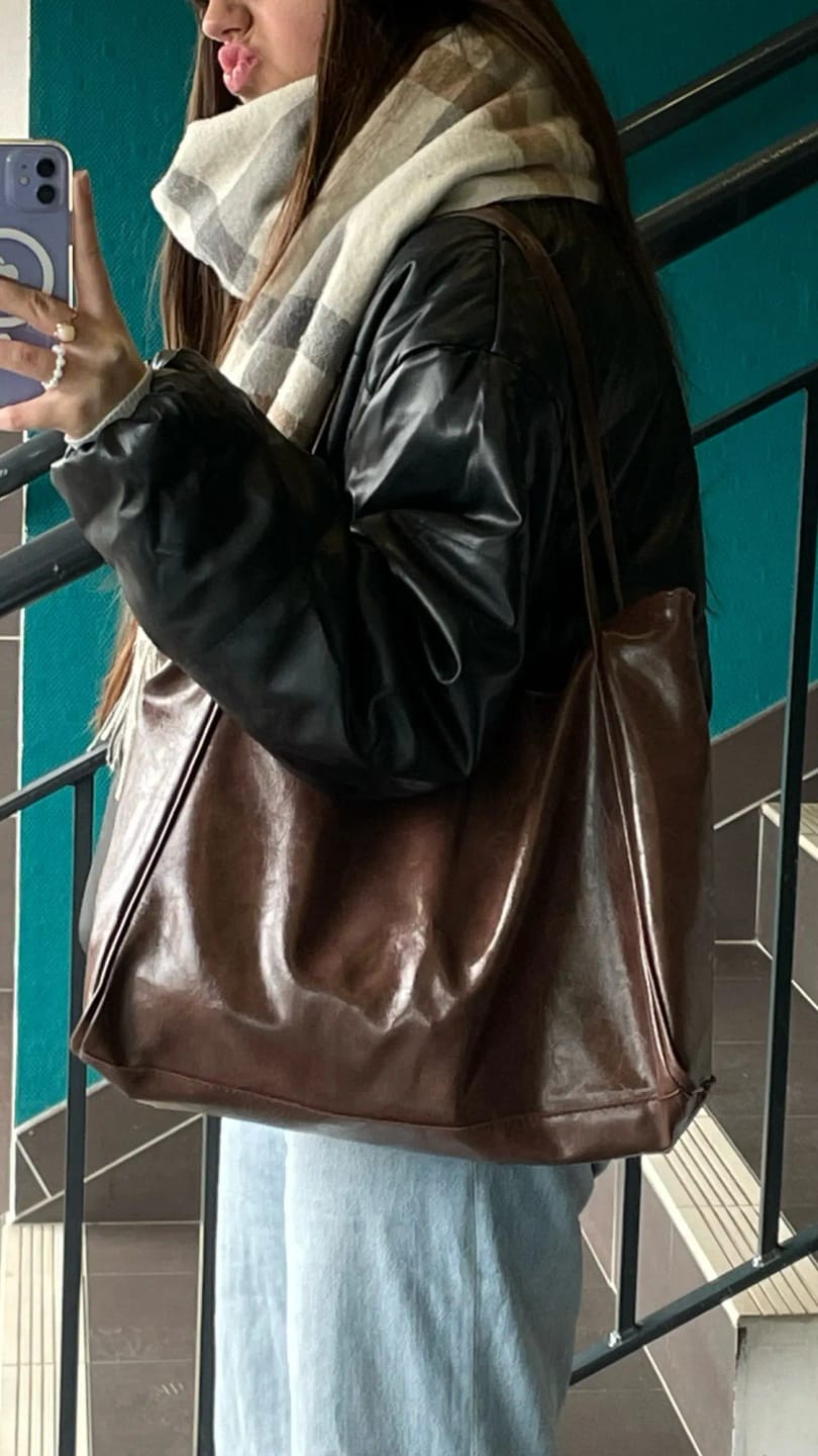 Customer photo review of Large Leather Tote Bag
