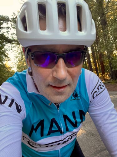 Customer photo review of Mann Retro Long Sleeves Jersey