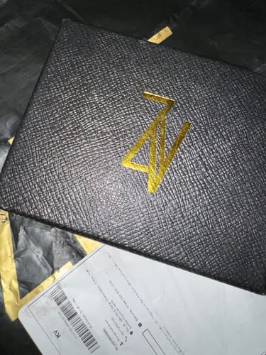 Customer photo review of Artemis Croco Wallet - Black and Olive Green Leather