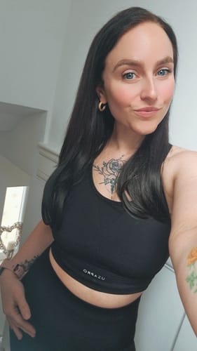 Customer photo review of 14" Silky Straight Clip In Hair Extensions