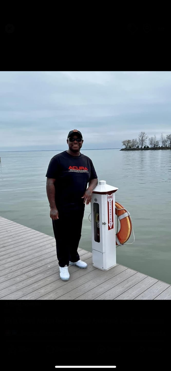 Customer photo review of 1986 Acura Brand Tee - Black