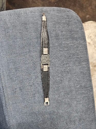Customer photo review of Bracelet Johnny Hallyday Route 66 - 2 modèles