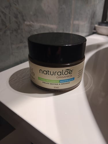 Customer photo review of Crema Hidratante Matificante Piel Mixta a Grasa 50ml