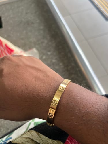 Customer photo review of Cely Bracelet — Gold