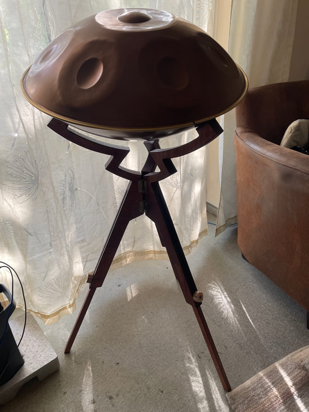 Customer photo review of Katanui Höhenverstellbarer Handpan Ständer aus Holz