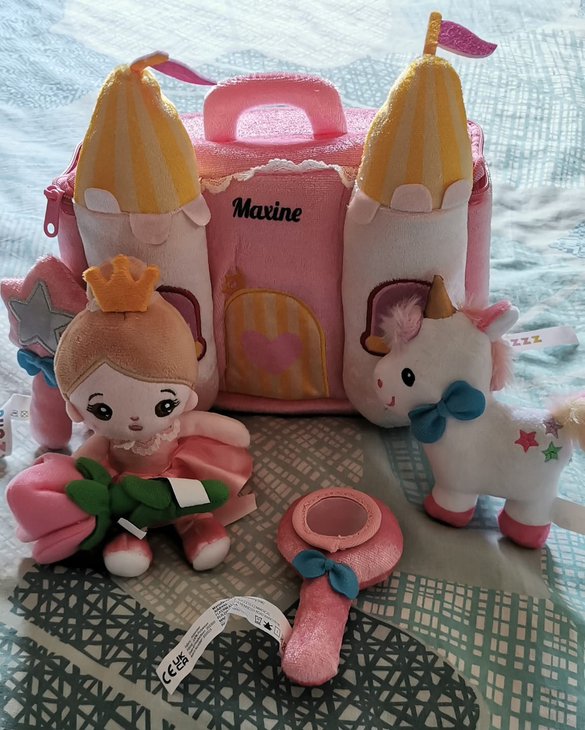 Customer photo review of Personnalisée Premier Ensemble de Jouet Sonore en Peluche de Château de Princesse pour Bébé
