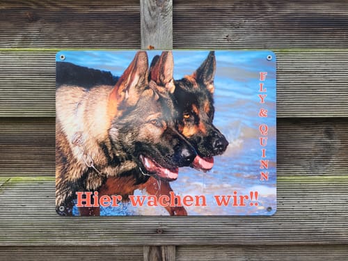 Customer photo review of Hunde-Türschild mit Foto & Wunschtext (UV- UND WETTERFEST)