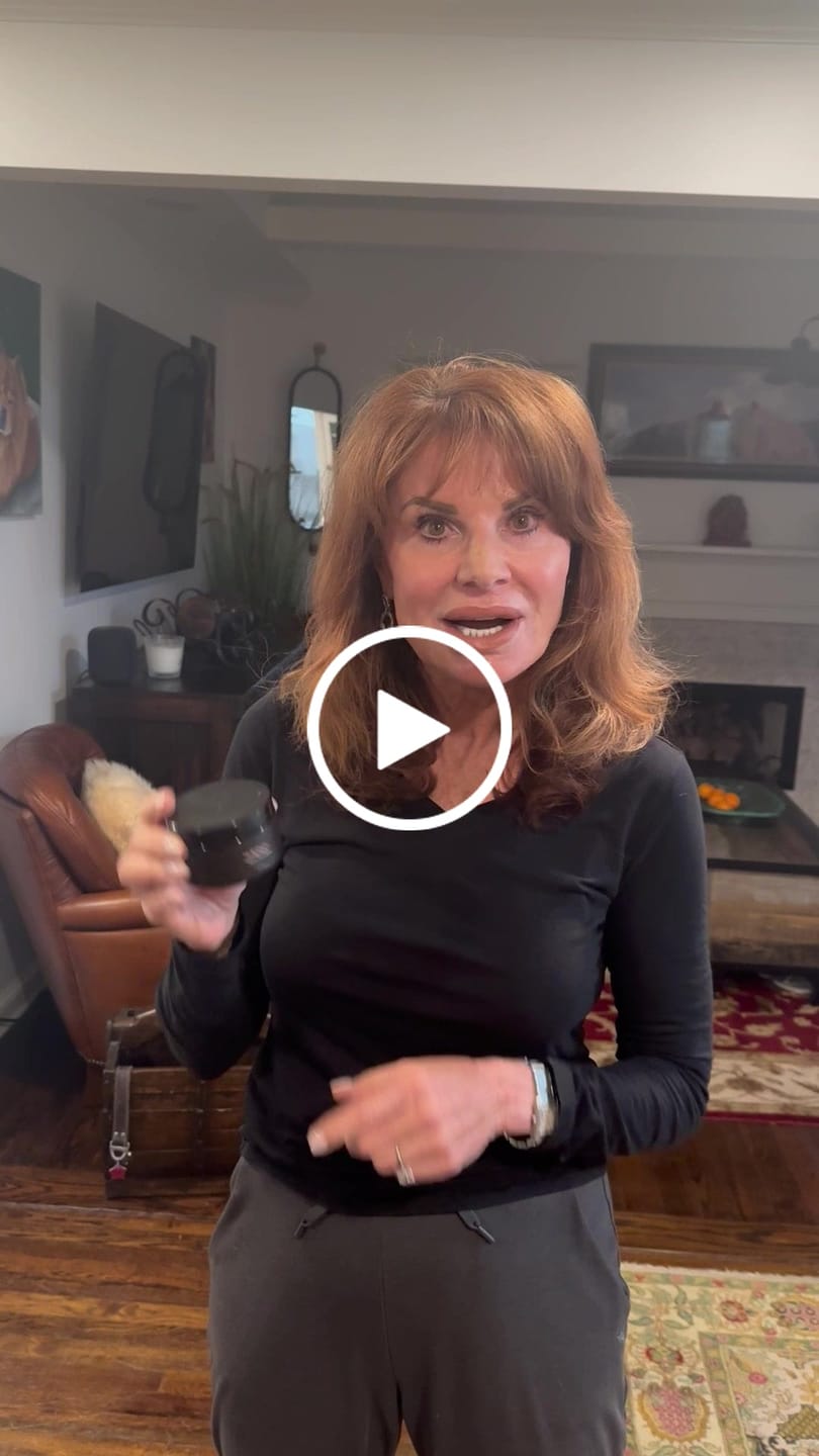 Customer video review of Glow Peel Pads