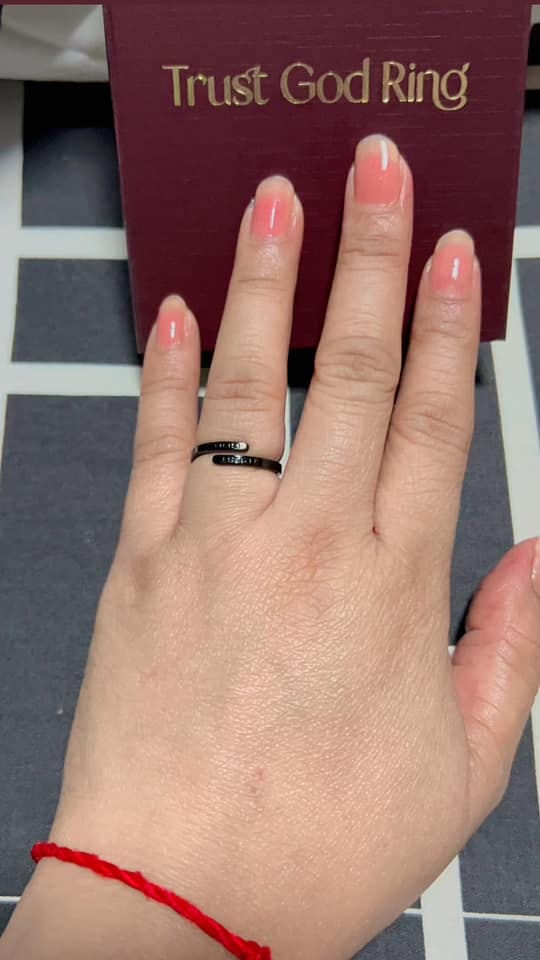 Customer photo review of Colored Trust God Ring  (Adjustable size)