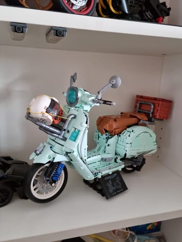 Customer photo review of Classic Italian Scooter 1827pcs