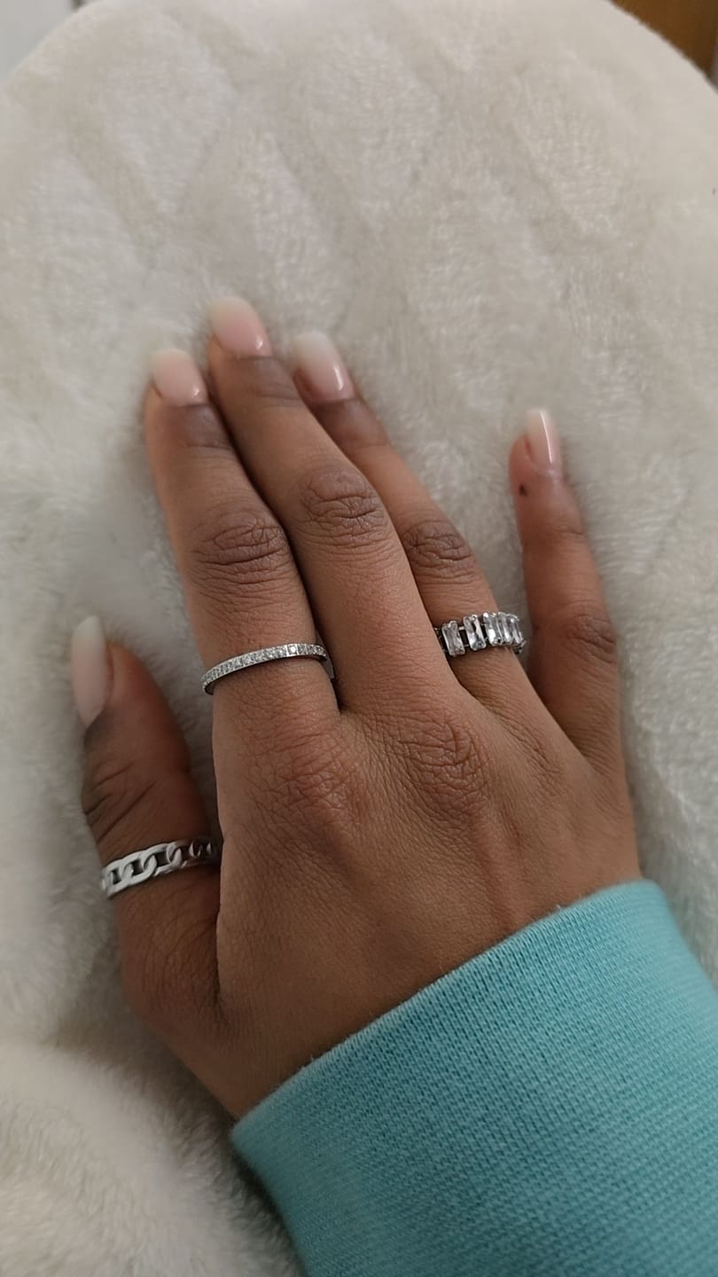 Customer photo review of Icy Baguette Ring | 18K vergoldet