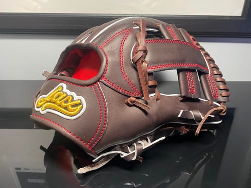 Customer photo review of Jax Fielding Glove | DM-5 | Infield | Chocolate