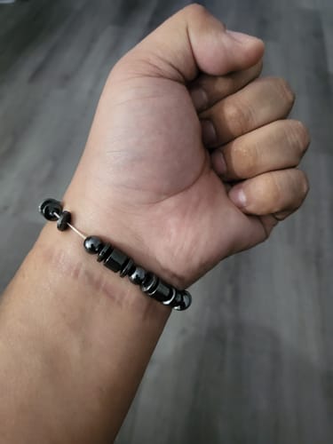 Customer photo review of Weight Loss Black Stone Magnetic Therapy Bracelet