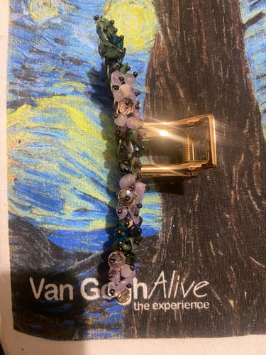 Customer photo review of Hyacinth Large Hair Claw