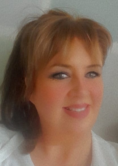 Customer photo review of Stranded Medium Flicky Clip-on Ponytail #8/10 Baby Bronde