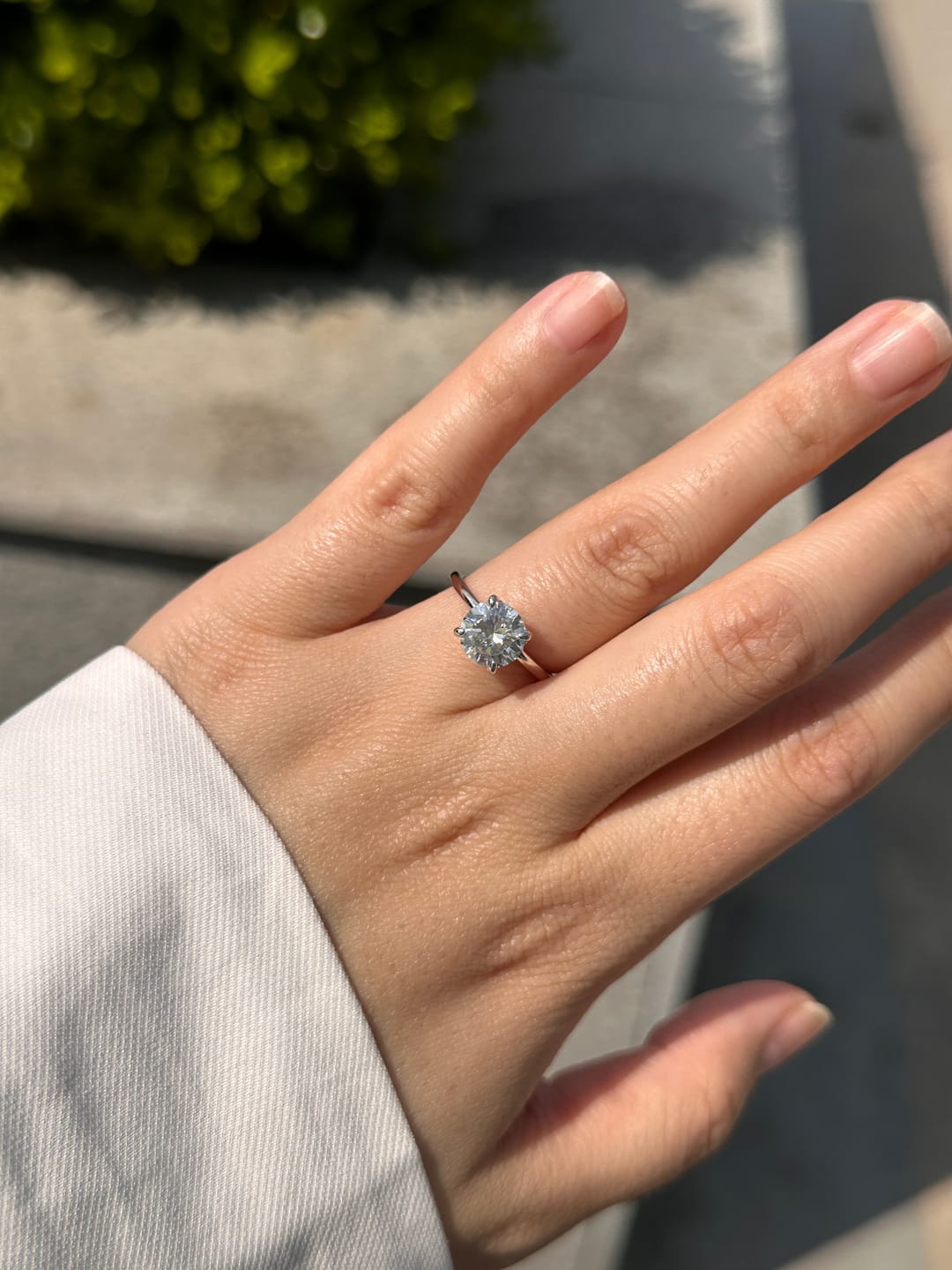 Customer photo review of S925 Moissanite 2.0~4.0 Carat Round Cut Hidden Halo Promise Ring Travel Ring For Women