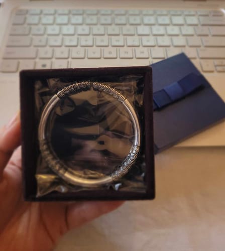 Customer photo review of Shigeko - Bracelet Jonc Argent