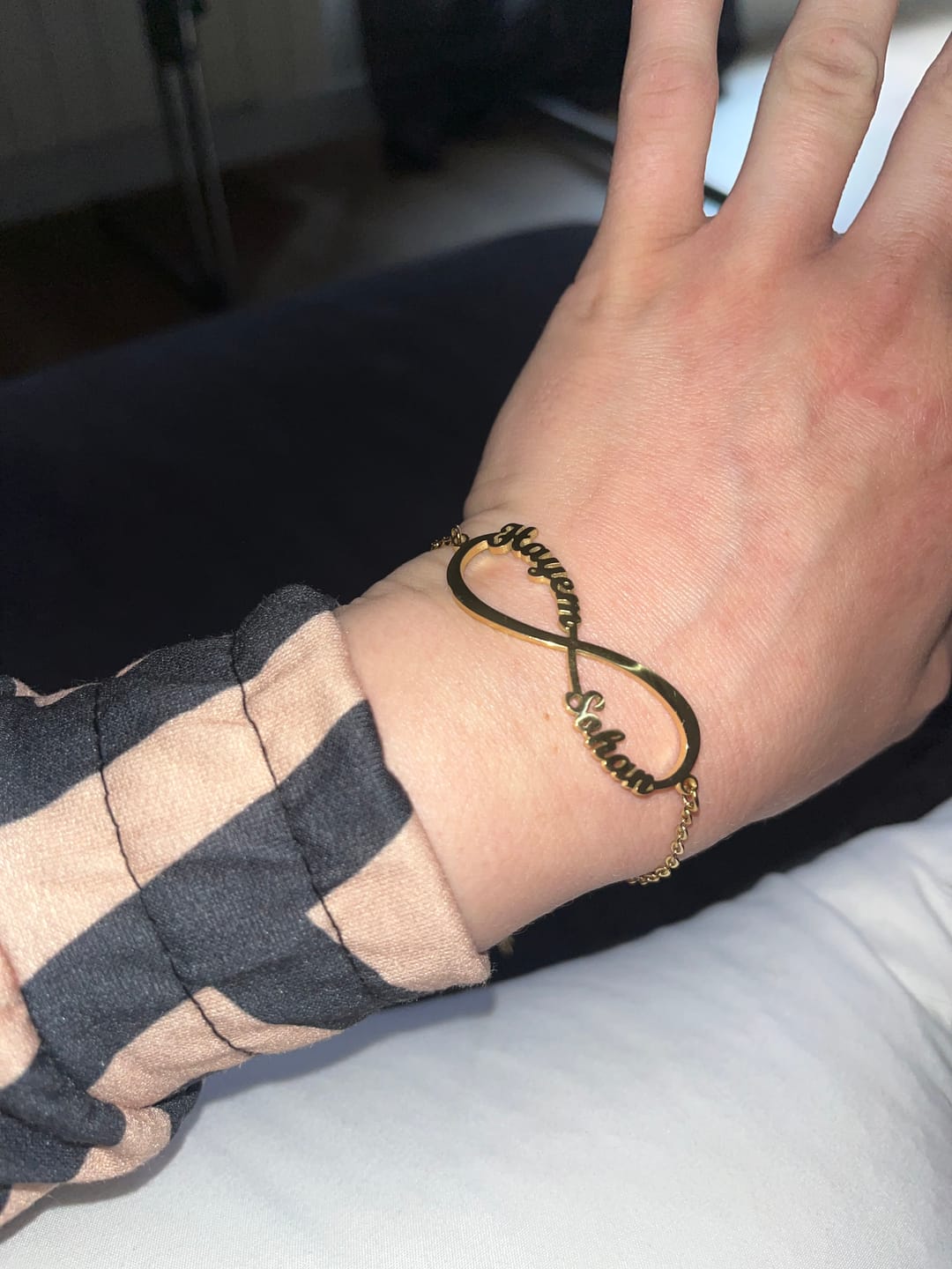 Customer photo review of Bracelet Infini