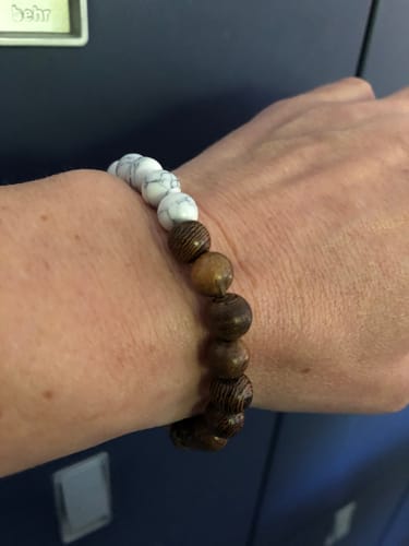 Customer photo review of Zedernholz Armband