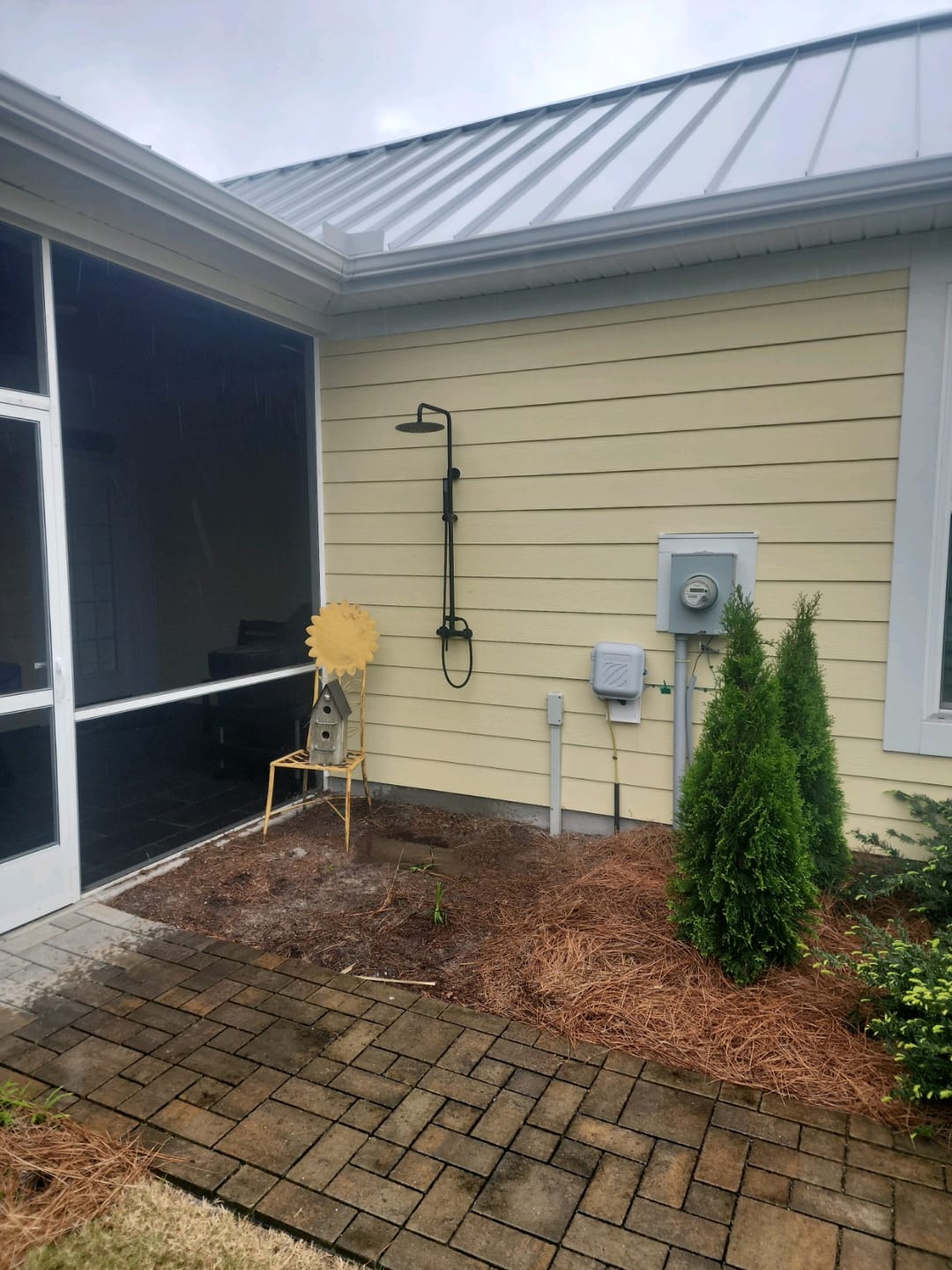 Customer photo review of Outdoor Shower Fixture with SUS 304 Stainless Steel 10 Inch Rainfall Shower Head and Adjustable Slide Bar JK0145