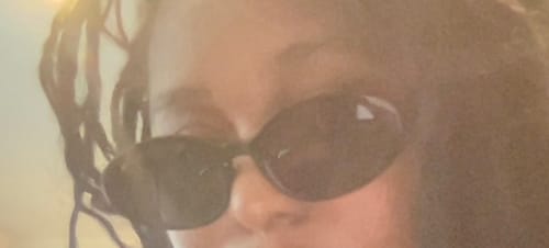 Customer photo review of Naomi Sunglasses in Black