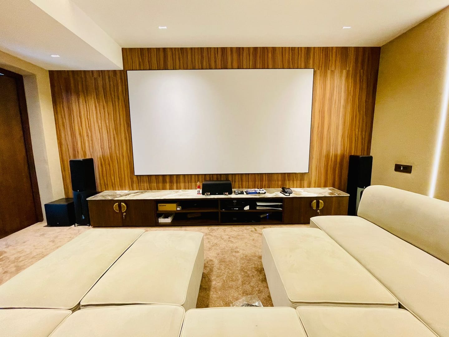 Customer photo review of Novus N6T 2-Way Dual 6.5" Tower/Floorstanding Speaker