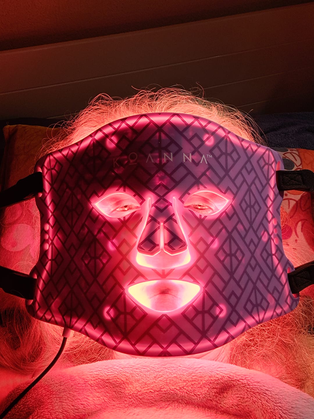 Customer photo review of Koanna™ MultiGlo LED Lichttherapie-Maske