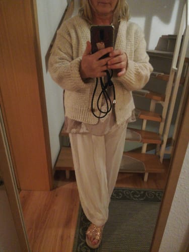 Customer photo review of EVELIN Cardigan