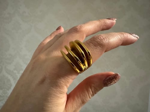 Customer photo review of 4L 18k Gold Ring