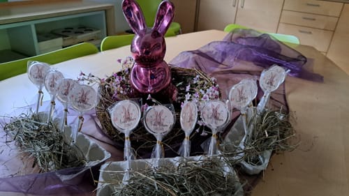 Customer photo review of Frohe Ostern "Leon & Lara" Hase (8er Geschenkbox)