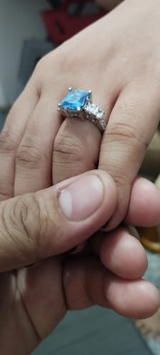 Customer photo review of 3ct Picasso Engagement Ring