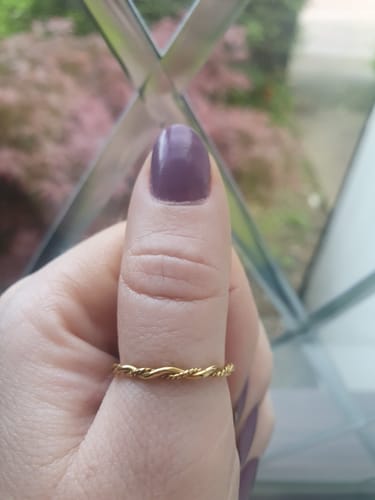 Customer photo review of Gold Twist Ring