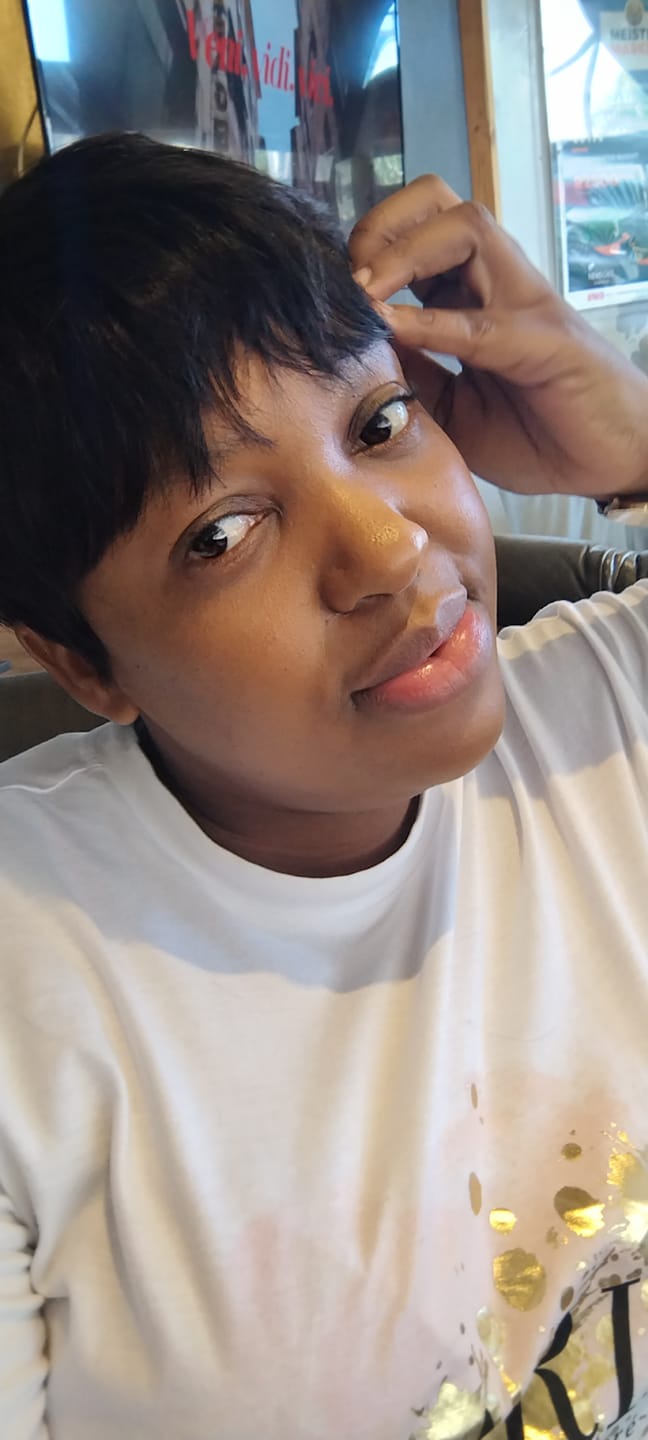 Customer photo review of Chic Pixie Cut Wig - Trendy and Natural Human Hair