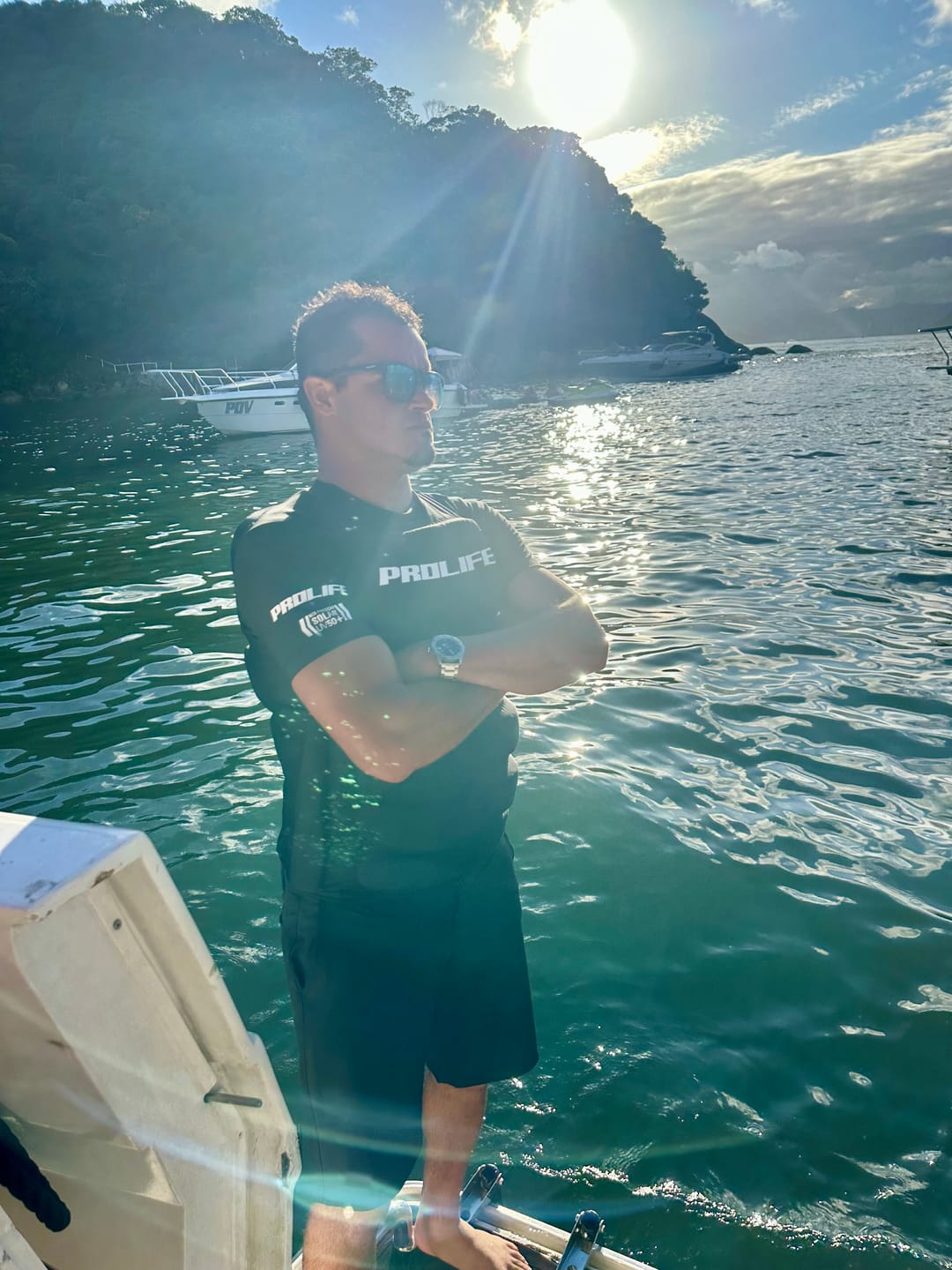 Customer photo review of Camisa Flutuadora Floater