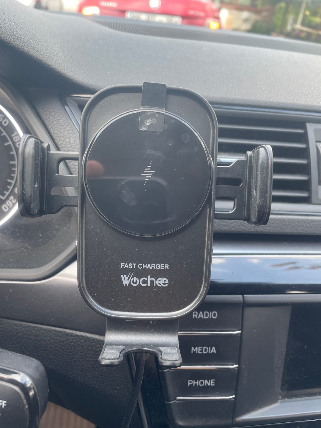 Customer photo review of XWise Araç İçi Telefon Tutucu ve Kablosuz Şarj Aleti