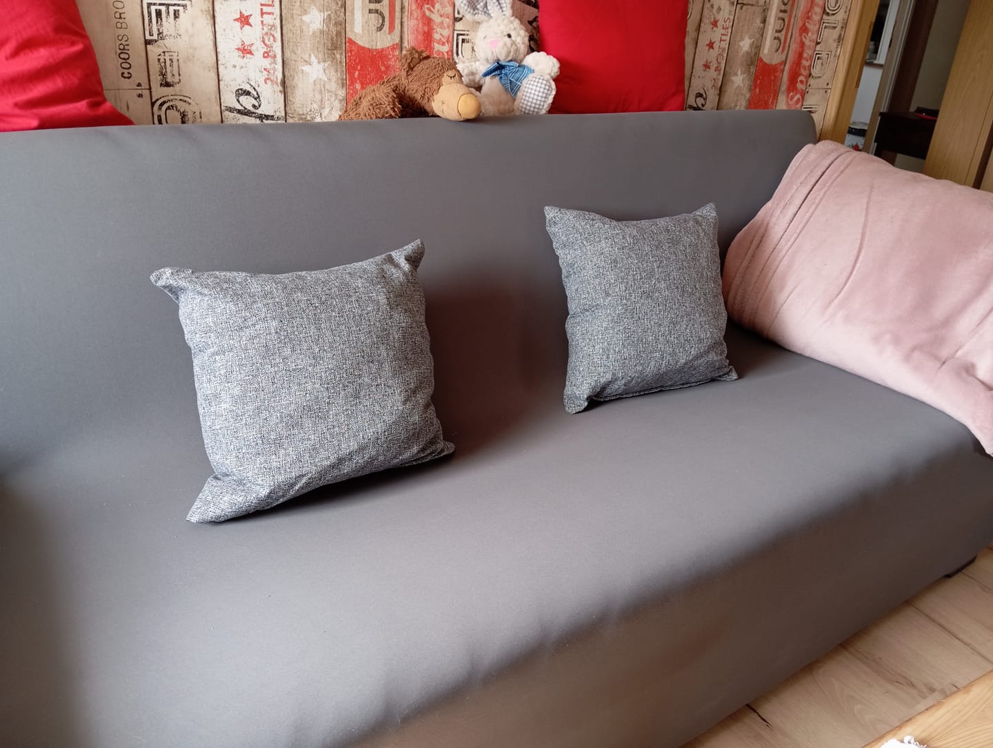 Customer photo review of Grau - Sofabezüge für klassische und Ecksofas - Das Haus der Überzüge