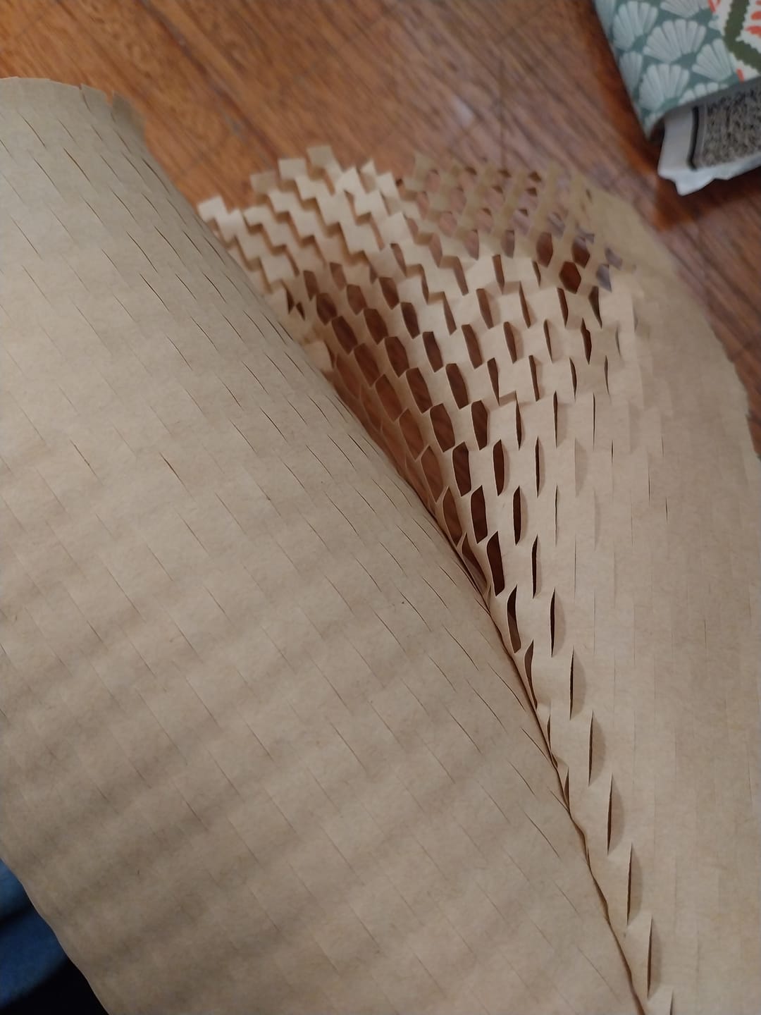 Customer photo review of Papel Kraft De Panal Film Embalaje Rollo 50mts Alusa Colmena