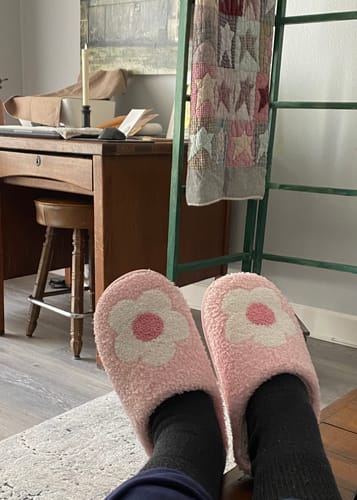 Customer photo review of Bloom Flower Slides Slippers